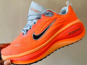 High-Cushion Road Running Sneakers – Orange / Light Blue