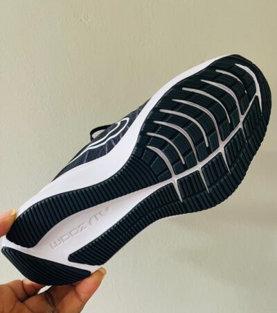 Performance Cushion Road Running Sneakers – Black / White